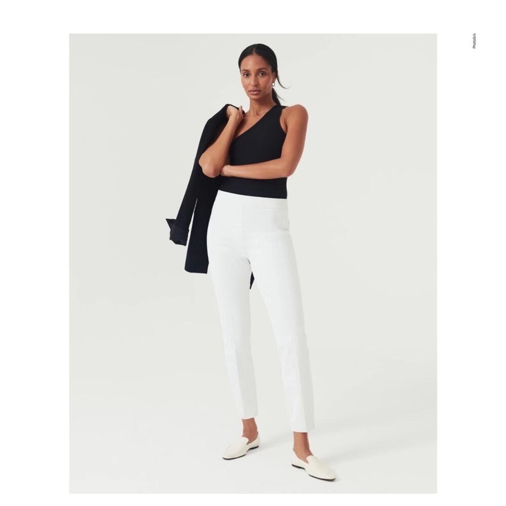 Spanx The Perfect Pant Slim Straight Pull On White Stretch Size M Travel CLASSIC